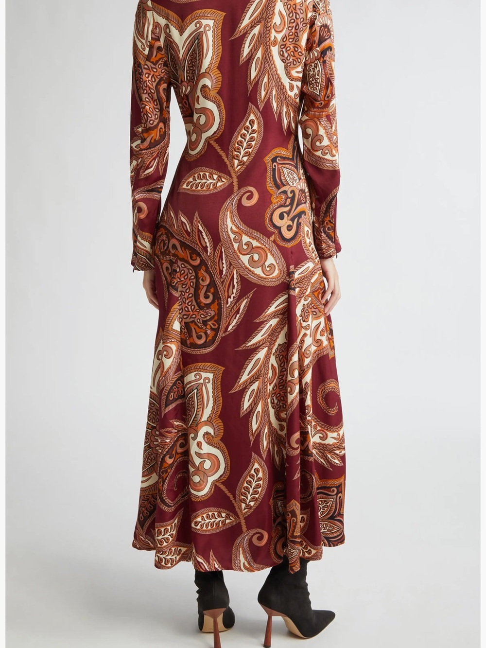 Farm Rio - Brand New (S) - Paisley Maxi Dress in Burgundy and Cream - Picture 3 of 9